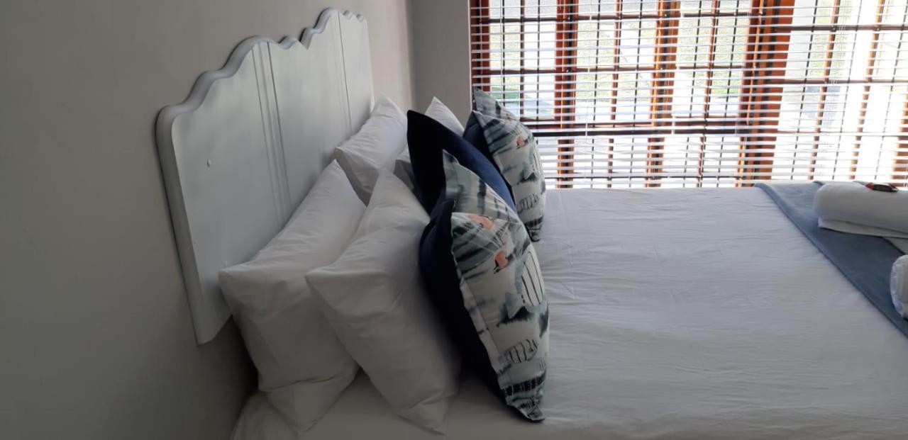 Shark Cove Little Cottage Kleinbaai Екстер'єр фото